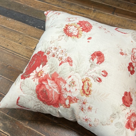 Roses Accent Throw Pillow - Picture 4 of 4
